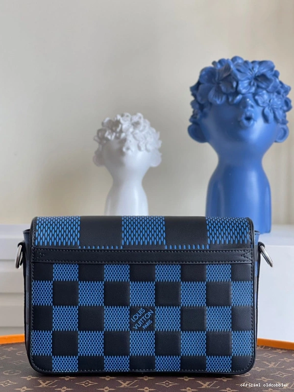 Official oldcobbler VUITTON MESSENGER STUDIO LOUIS 0712